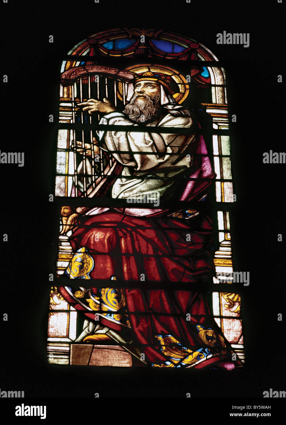 Il re Davide (c. 1040 A.C. - 970 a.C.). Secondo re degli ebrei (1008-970 a.C.). Finestra della chiesa del Juncal. Irun. Spagna. Foto Stock Il re Davide (c. 1040 A.C. - 970 a.C.). Secondo re degli ebrei (1008-970 a.C.). Finestra della chiesa del Juncal. Irun. Spagna. Foto Stock