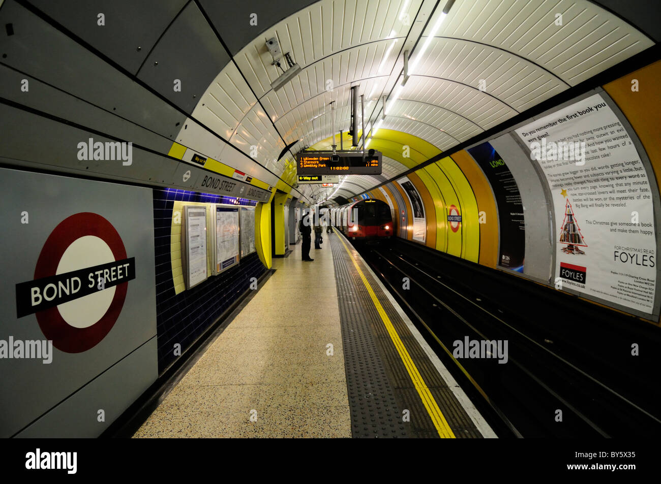 Bond Street Metropolitana Stazione della metropolitana Jubilee Line piattaforma, London, England, Regno Unito Foto Stock