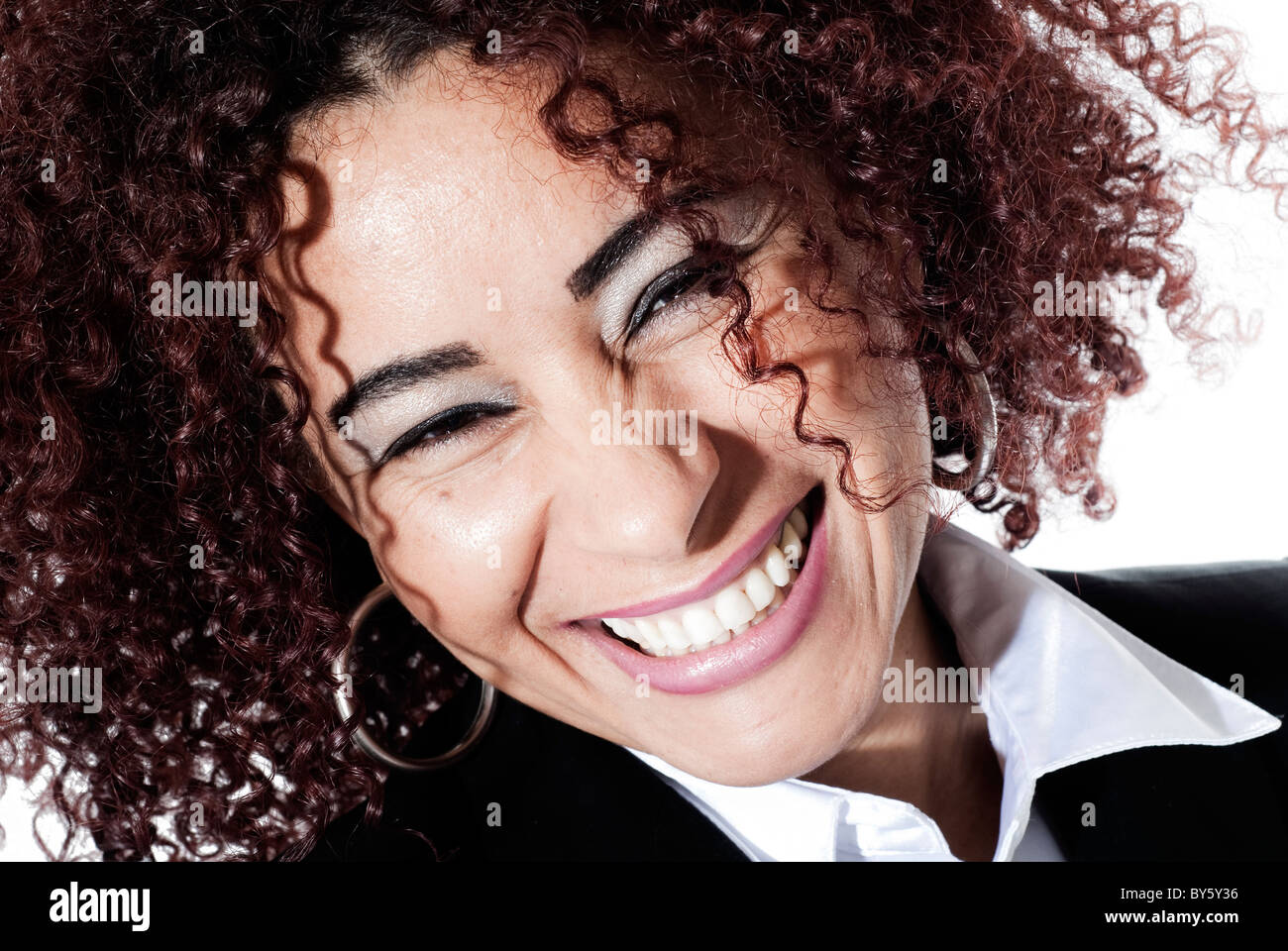 Donna brasiliana con le cuffie Foto Stock