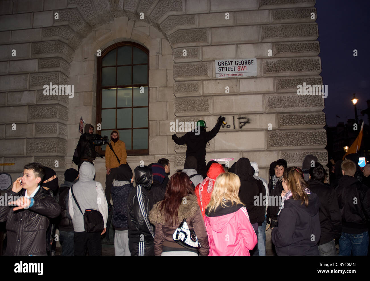 Studente gravitanti in parlamento sq durante lo studente quota protesta Foto Stock