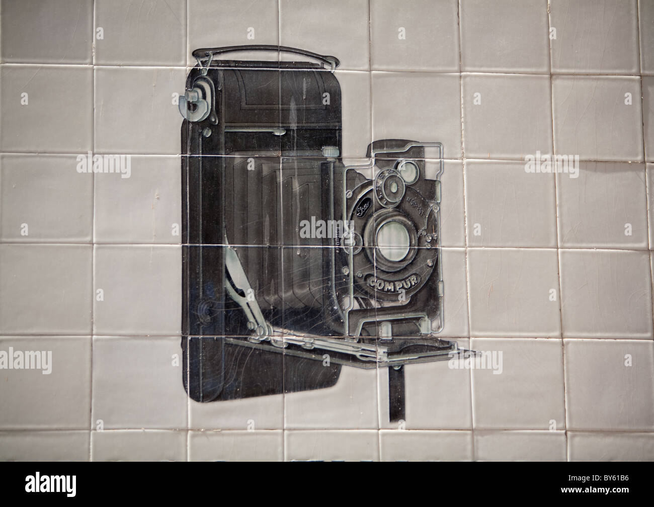 Piastrelle dipinte di fotografi di pubblicità shop a Santa Cruz di Tenerife. Foto Stock