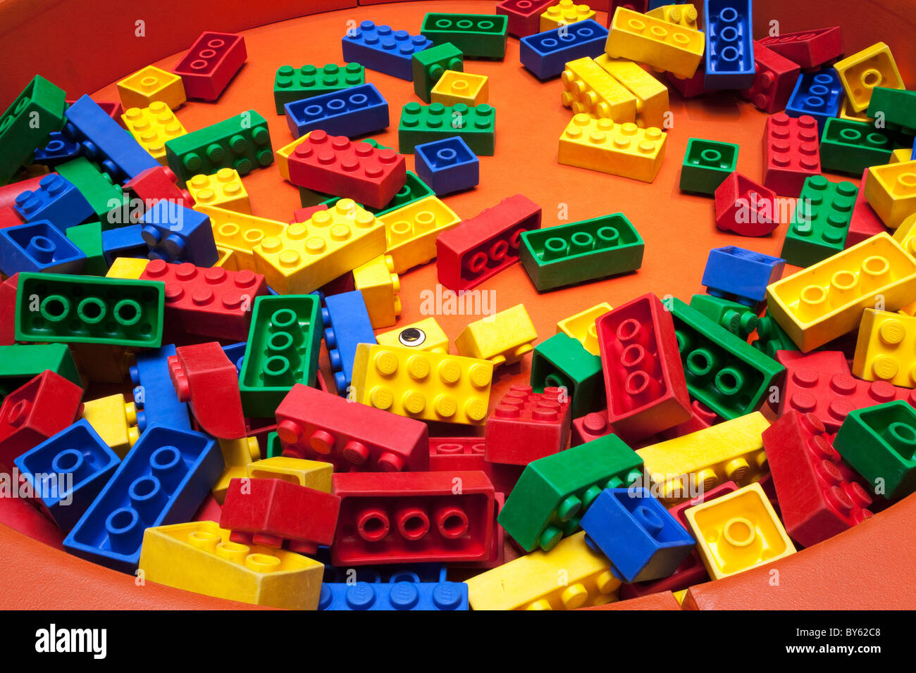 Colorato sopra dimensionato Legos Foto Stock