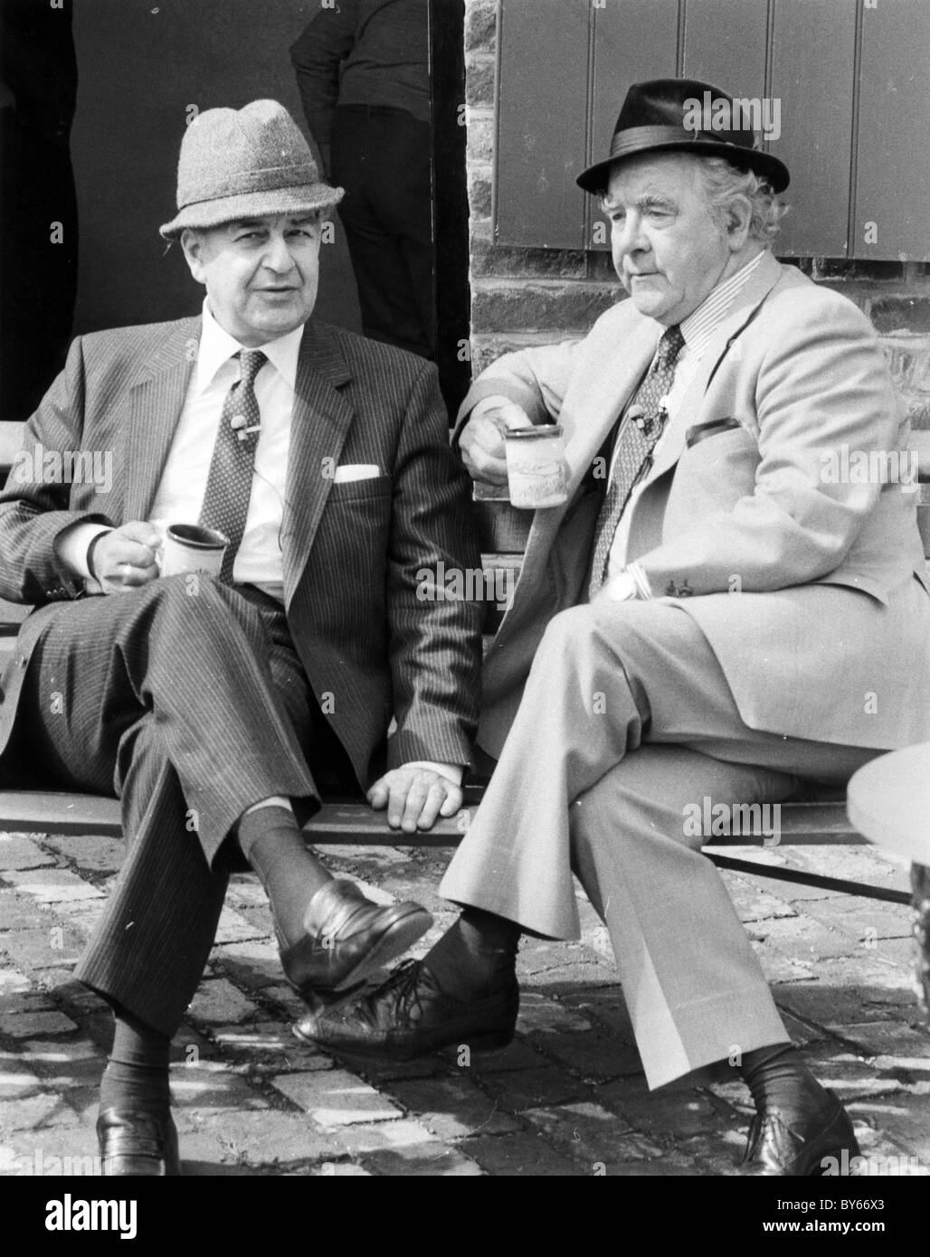 National Coal Board Chairman Derek Esdra e NUM presidente Joe Gormley 1974 Foto Stock