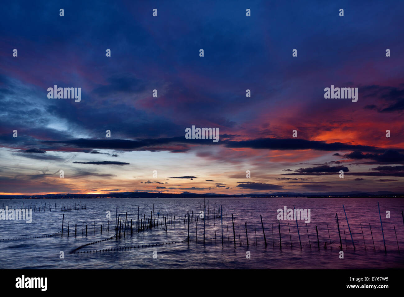 Tramonto a La Albufera lake (Valencia, Spagna) Foto Stock