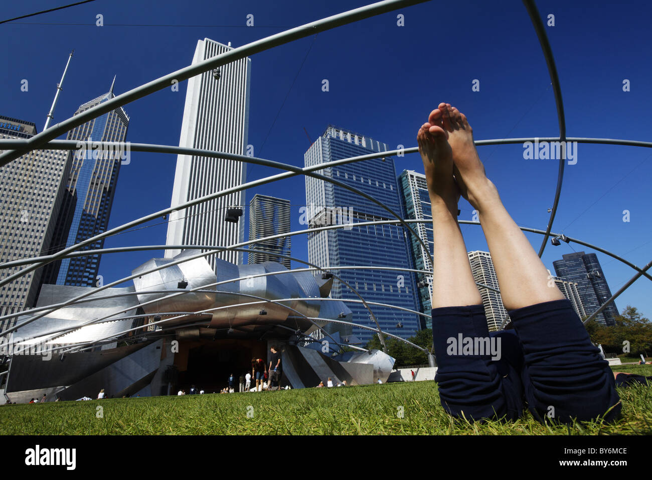 Jay Pritzker Pavillion da Frank O. Gehry, Millenium Park di Chicago, Illinois, Stati Uniti d'America Foto Stock