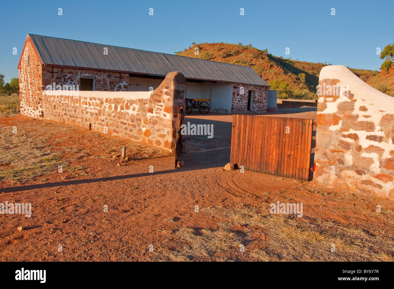 La stazione del telegrafo nell'outback australiano, Territorio del Nord Foto Stock