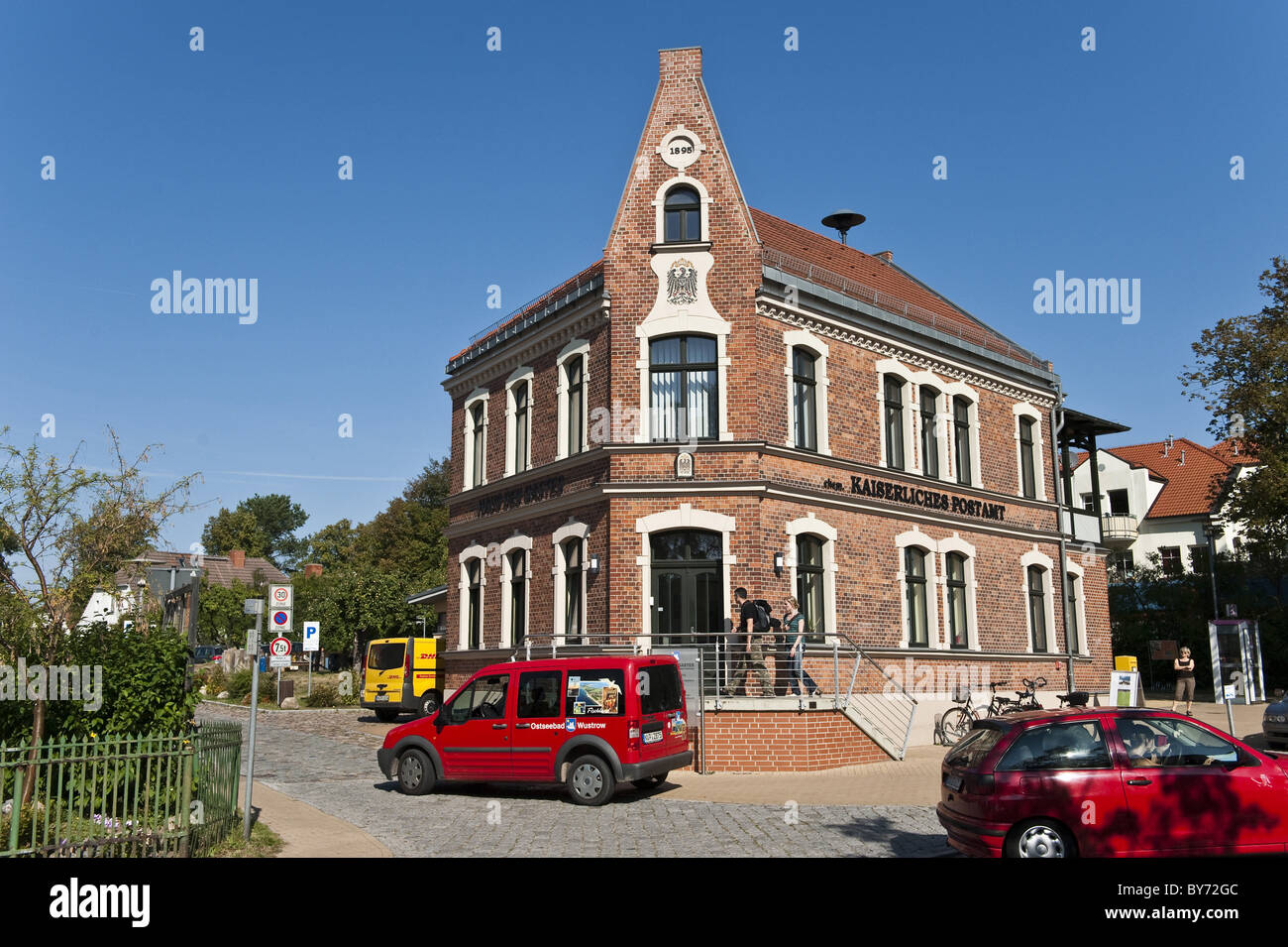 Edificio di mattoni, Wustrow, Fischland-Darss-Zingst, Meclenburgo-Pomerania Occidentale, Germania Foto Stock