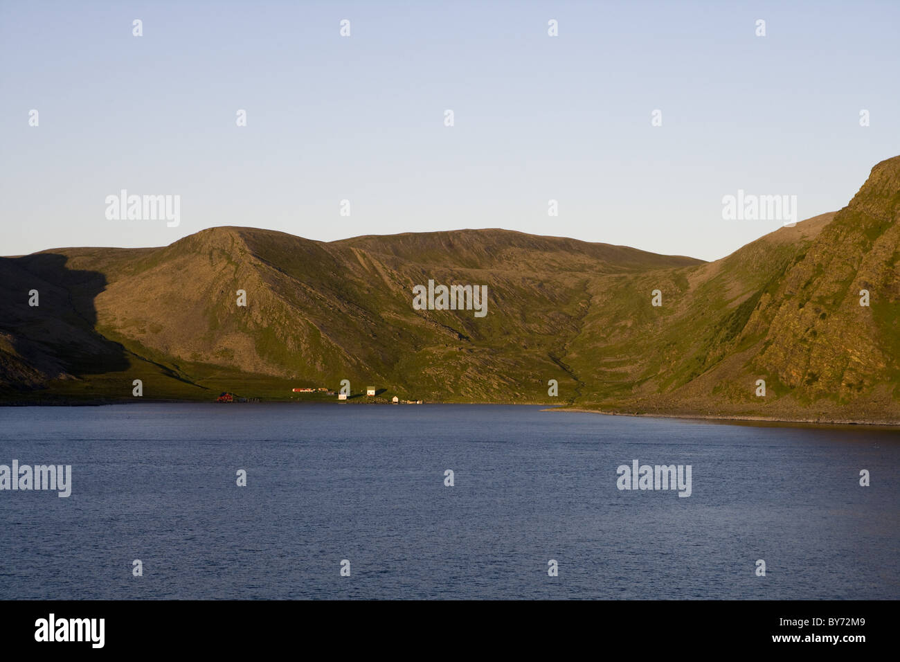 Costiero idilliaco vivere, vicino a Capo Nord, Finnmark, Norvegia, Europa Foto Stock