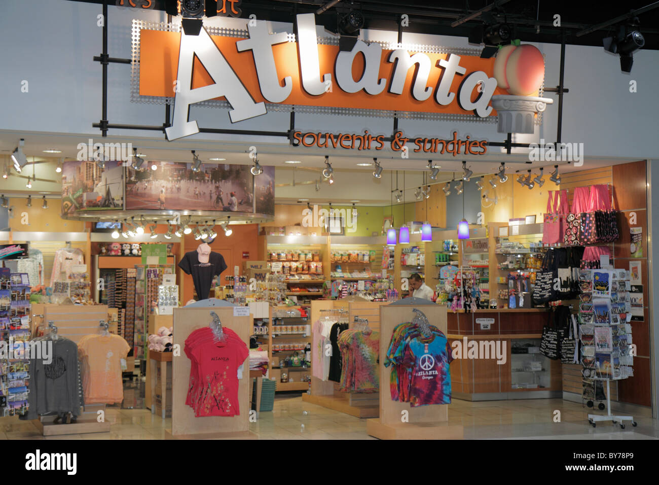 Atlanta Georgia,CNN Center,Cable News Network,notizie televisive,media,quartier generale mondiale,interni interni,CNN Studio Tour,store,negozi,aziende,distric Foto Stock