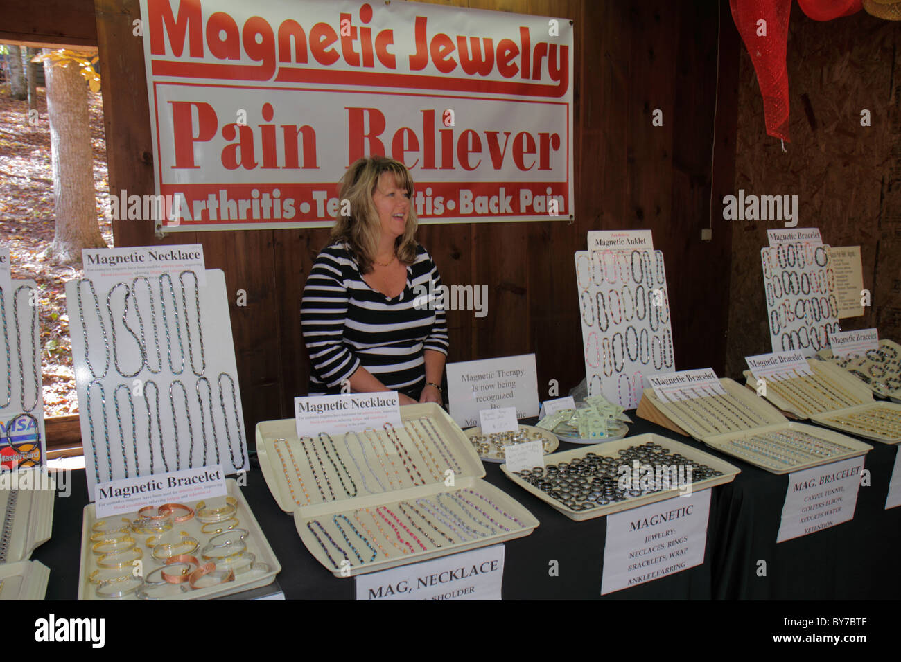 Georgia Hiawassee, Georgia Mountain Fairgrounds, Fall Festival, Southern Appalachian Heritage, folklore, rurale, magnoterapia, medicina alternativa, guarigione, ar Foto Stock