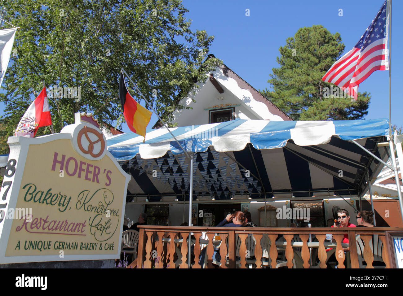 Georgia Helen, villaggio alpino tedesco tema, Octoberfest, Oktoberfest festival, architettura bavarese, Hofer's German Bakery &, ristorante ristoranti cibo d Foto Stock