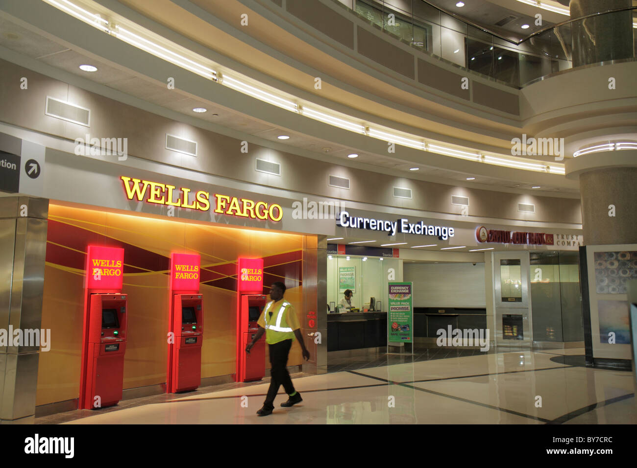 Atlanta Georgia,Hartfield Jackson Atlanta International Airport,ATL,Atrium,centro congressi executive,viaggi,ATM Wells Fargo Bank,cambio valuta Foto Stock