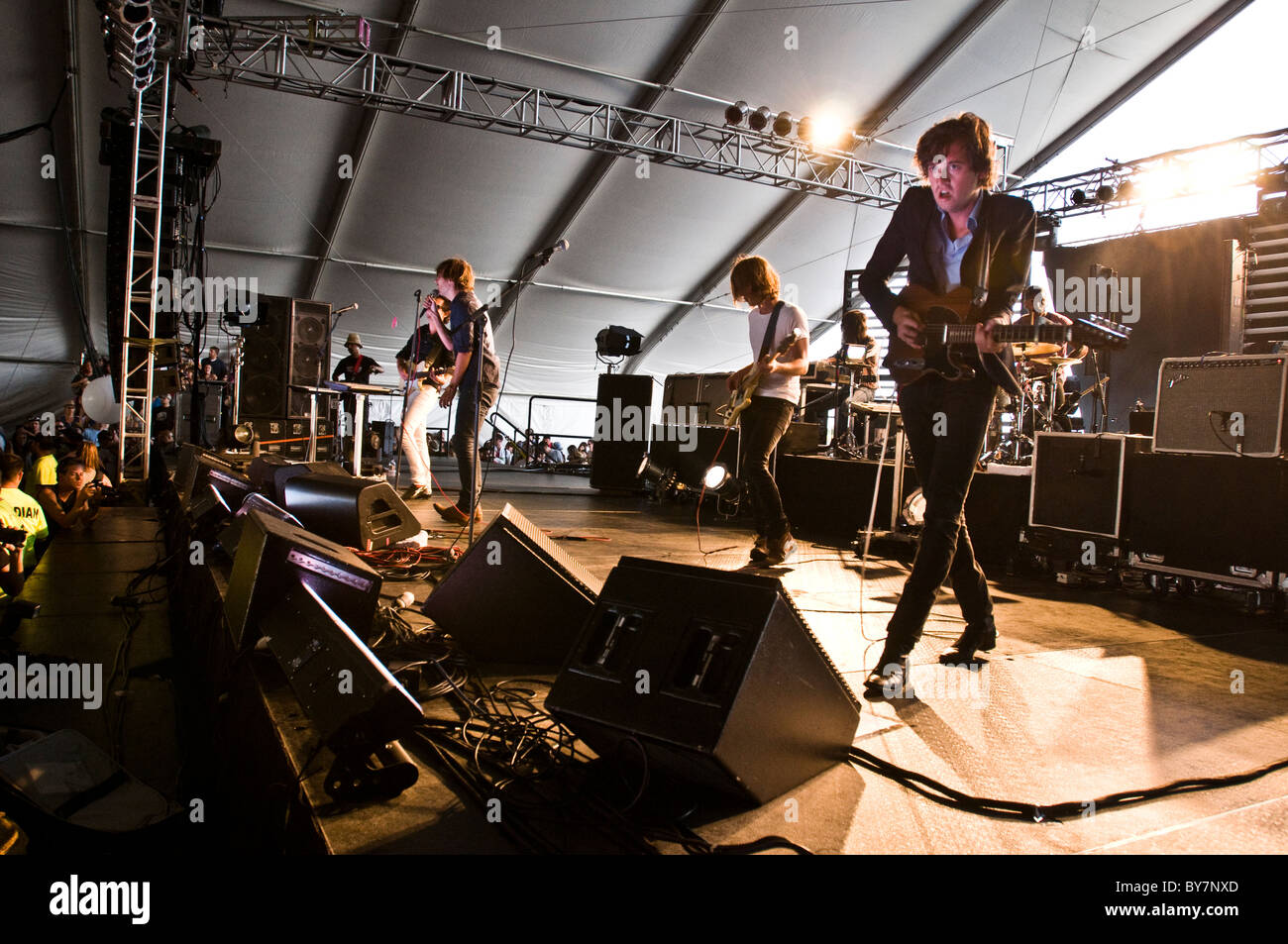 Phoenix gioca live per un pieno tenda a Mile High Music Fest di Denver in Colorado 2010. Foto Stock