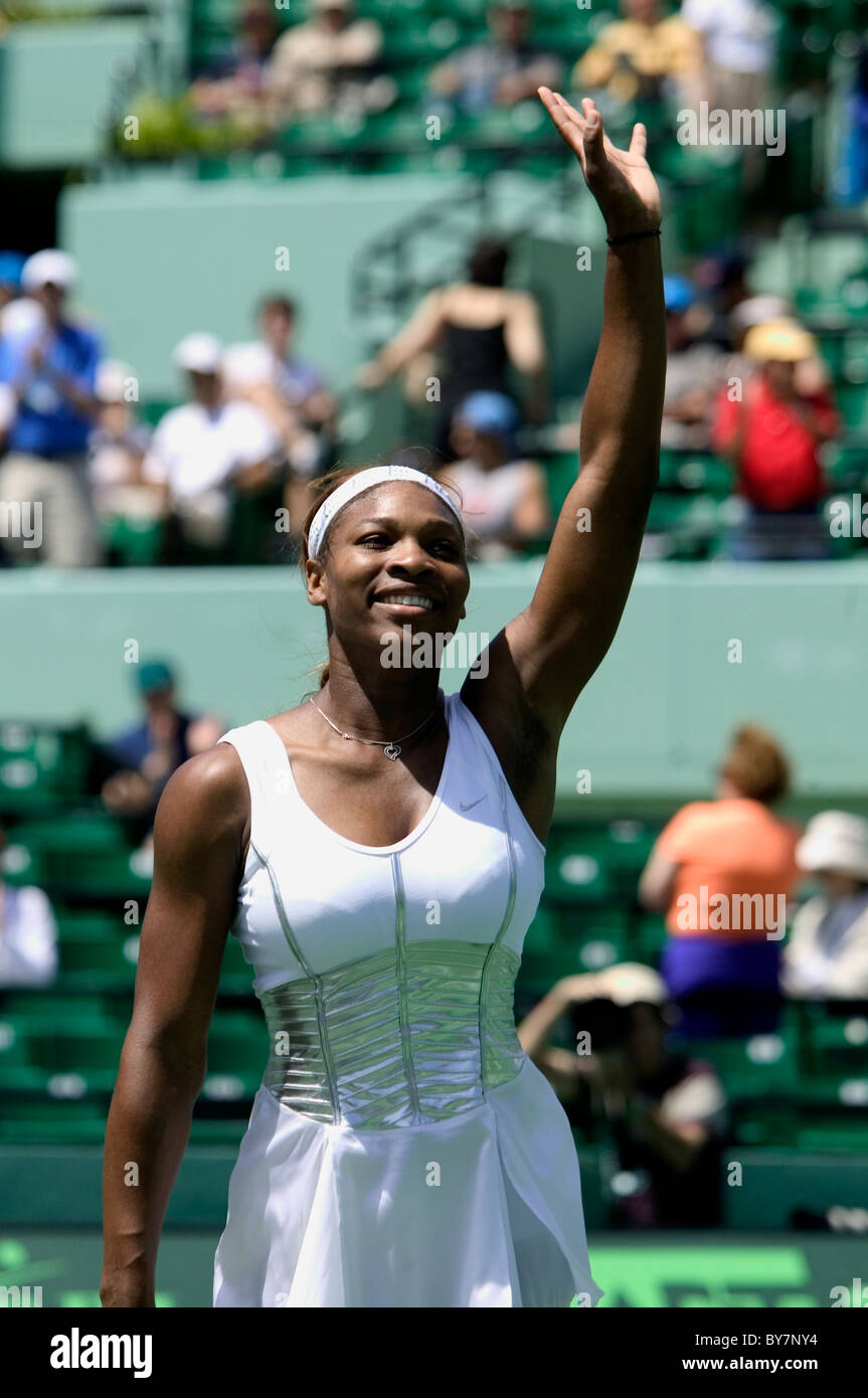 Serena Williams (USA) dopo aver sconfitto Marta MARRERO (ESP) nella sua apertura corrisponde al Nasdaq 100 Tennis, Marzo 26, 2004. Foto Stock