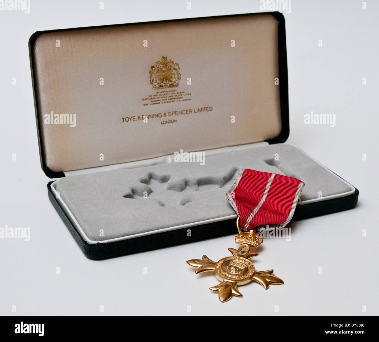 Medaglia Dell'Impero Britannico BEM Elizabeth II - Riproduzione Grandezza Naturale Con Nastro - 5