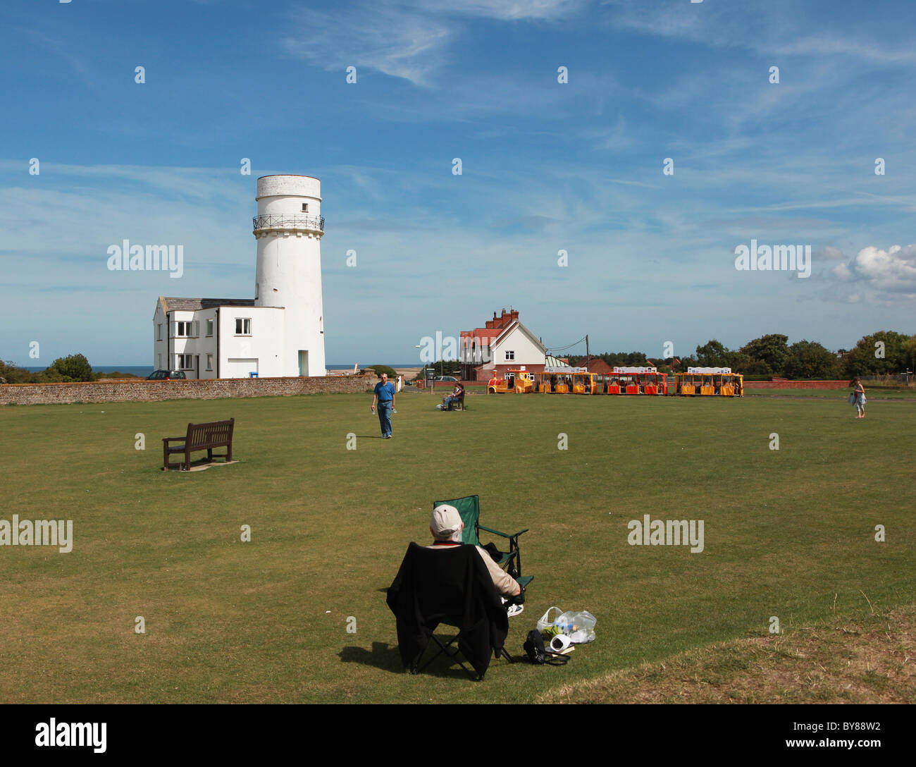 Nella foto è la città balneare di Hunstanton in North Norfolk con il vecchio faro. Foto di Fabio De Paola Foto Stock