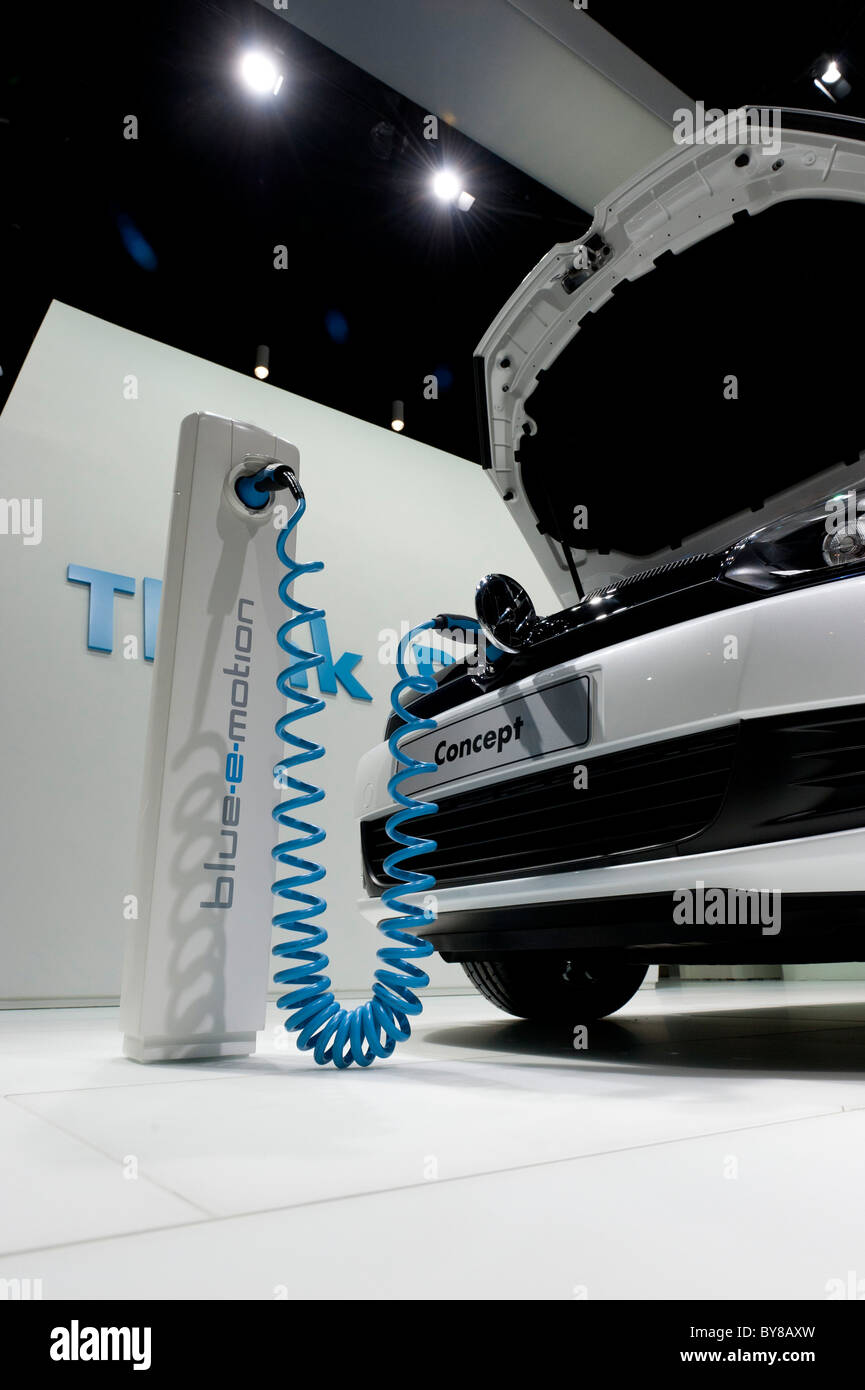 Volkswagen Golf blue-e-motion auto elettrica concetto alla 2011 North American International Auto Show di Detroit Foto Stock