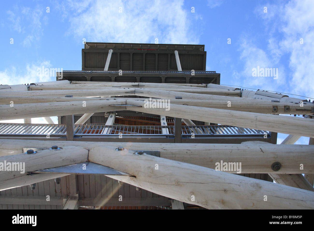La fauna selvatica torre di osservazione in Wdzydze Kiszewskie, Kashubia, Polonia. Foto Stock