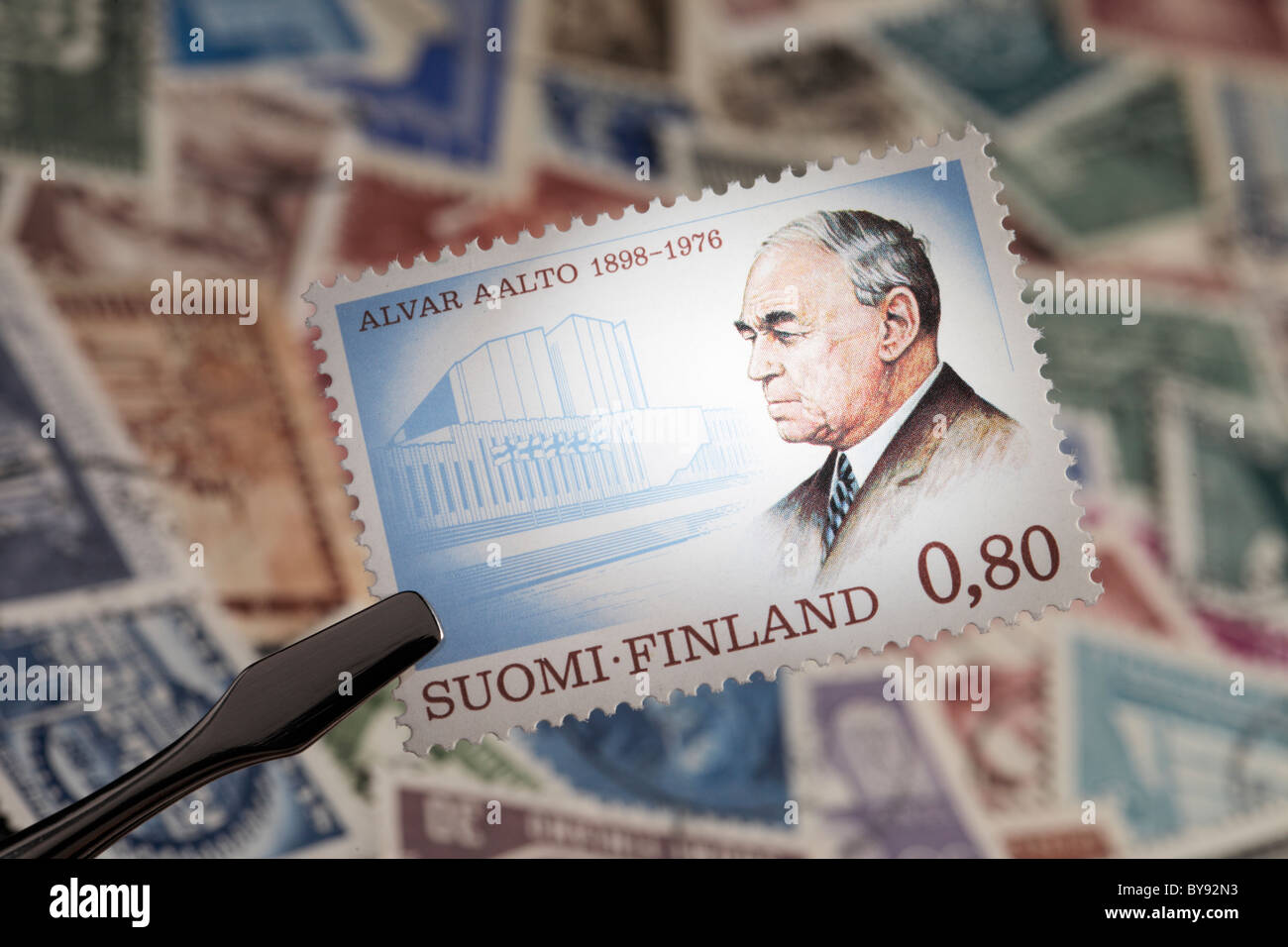 Il finlandese francobollo commemorativo dal 1976. Alvar Aalto, finnnish designer e architetto. Foto Stock