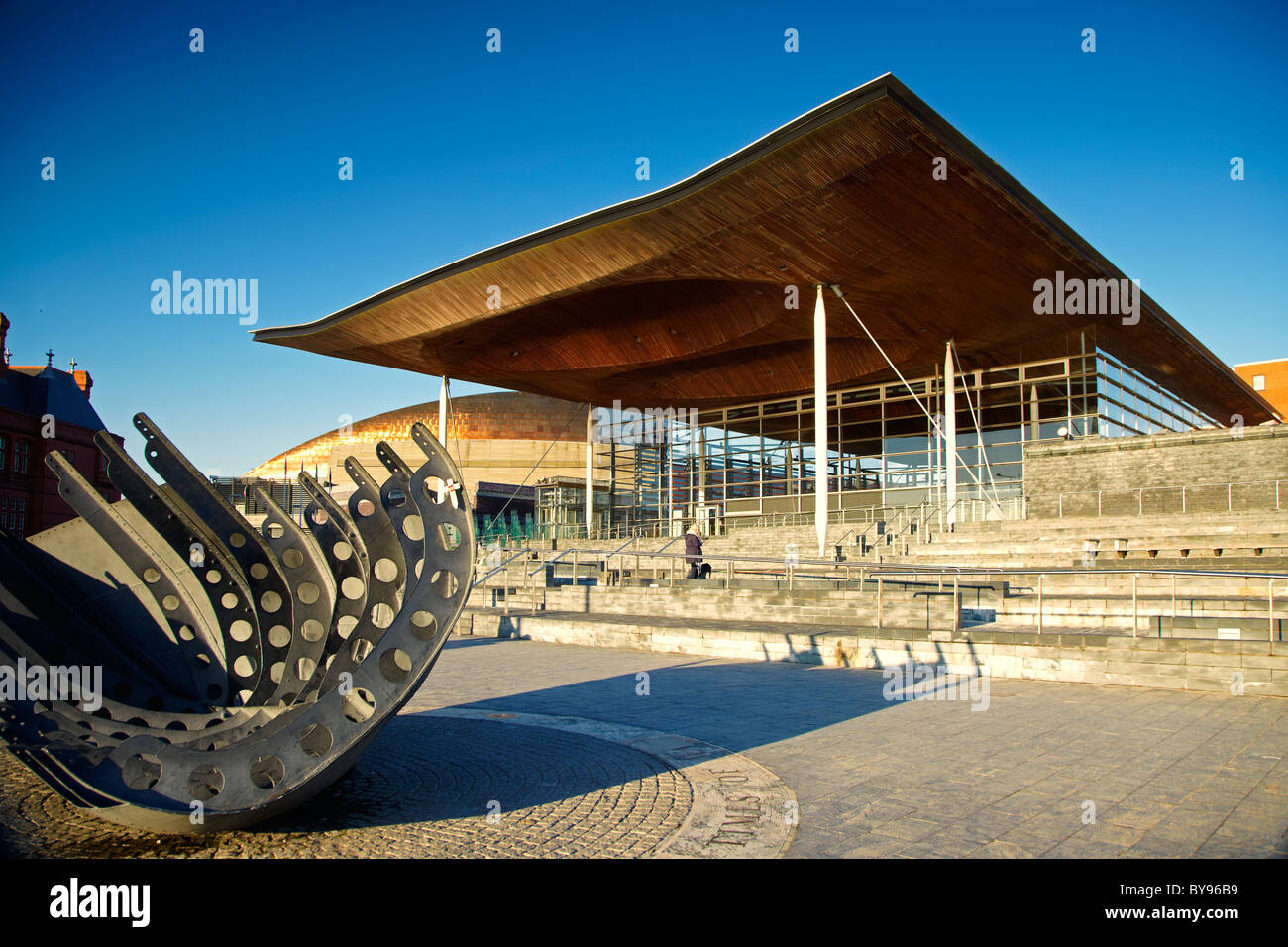 La National Assembly for Wales, l'edificio Senedd, Baia di Cardiff, Cardiff Wales, Regno Unito Foto Stock