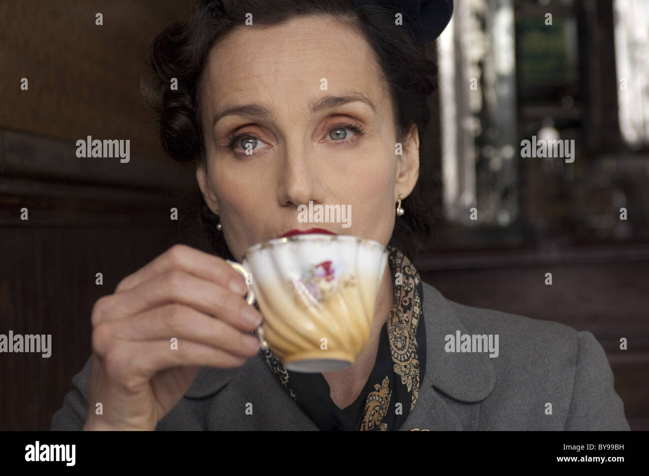 Nowhere Boy Anno : 2009 UK / Canada Direttore : Sam Taylor-Wood Kristin Scott Thomas Foto Stock