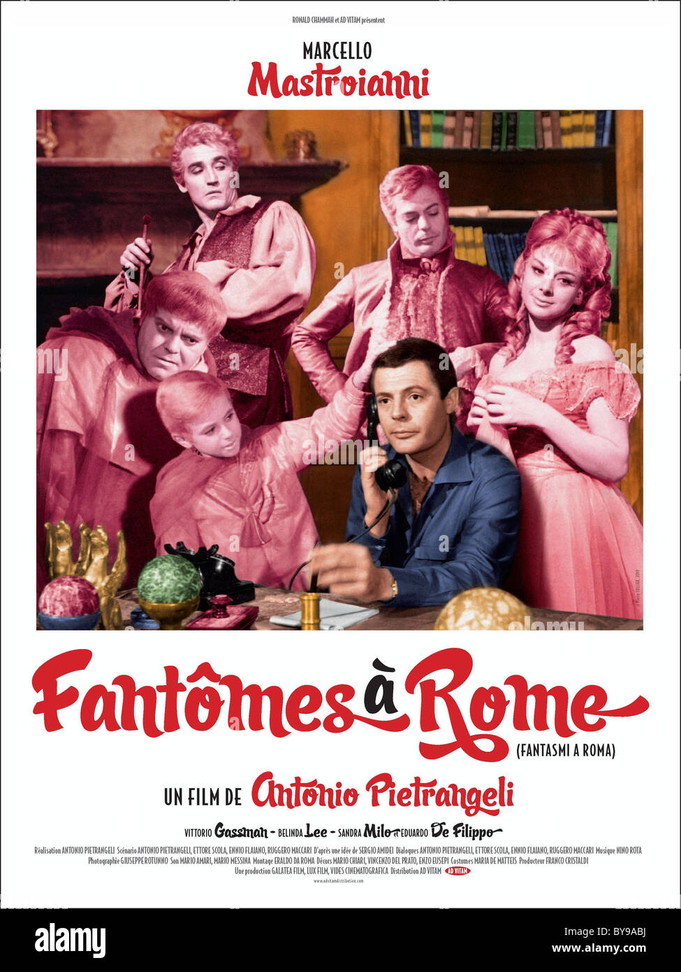 Fantasmi a Roma Anno 1961 - Italia Direttore Antonio Pietrangeli Tino Buazzelli, Marcello Mastroianni, Sandra Milo Movie Foto Stock