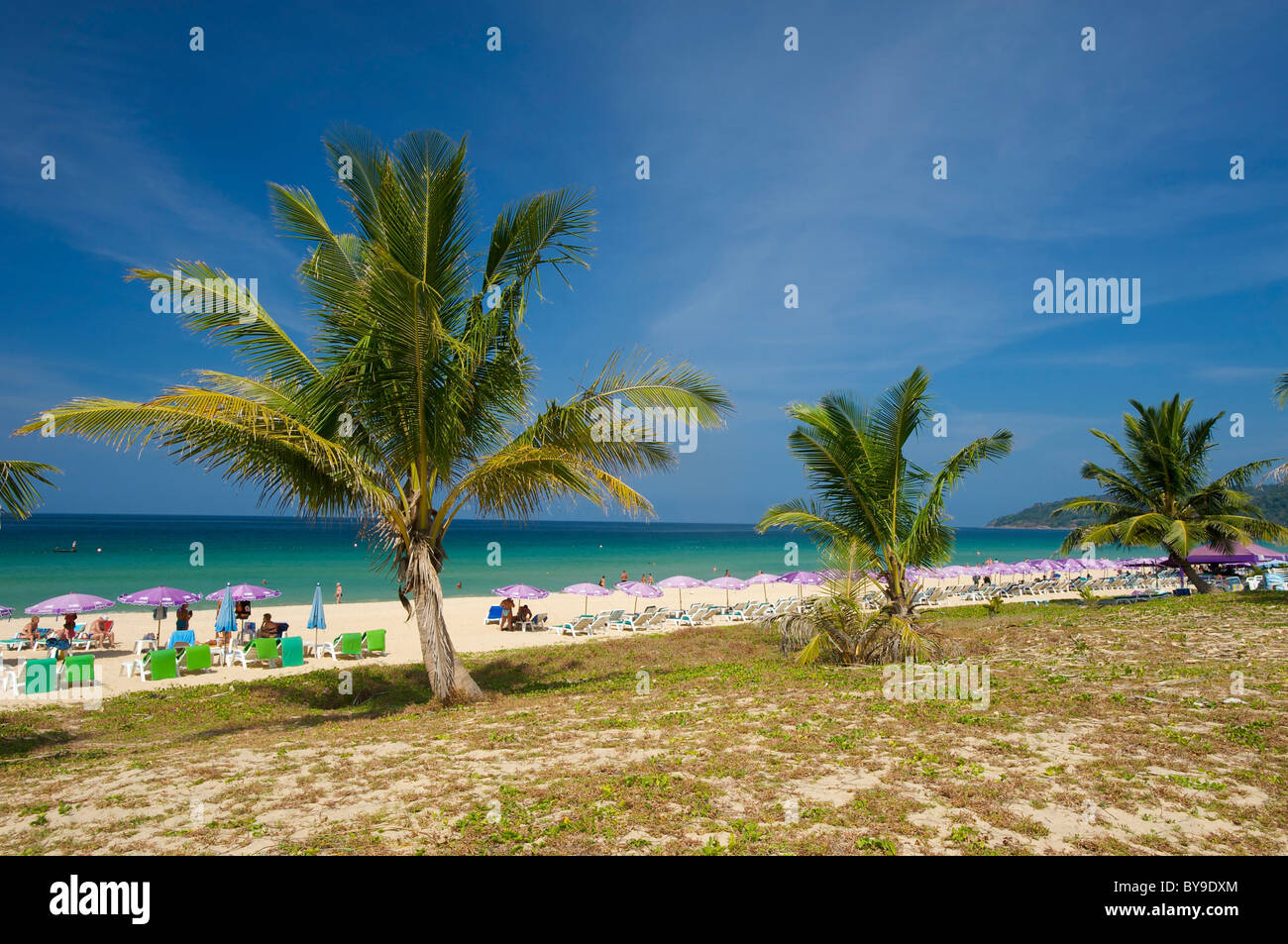 Karon Beach, sull'isola di Phuket, Thailandia, Asia Foto Stock