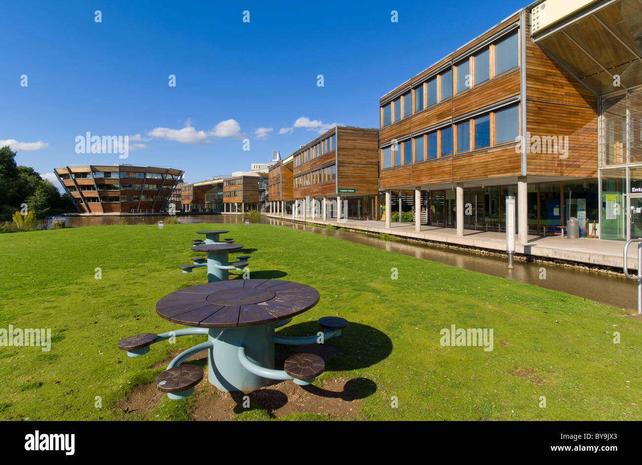 Nottingham University Jubilee campus The Dearing Building The Atrium and the Djanogly Library University of Nottingham Nottinghamshire England UK GB Foto Stock