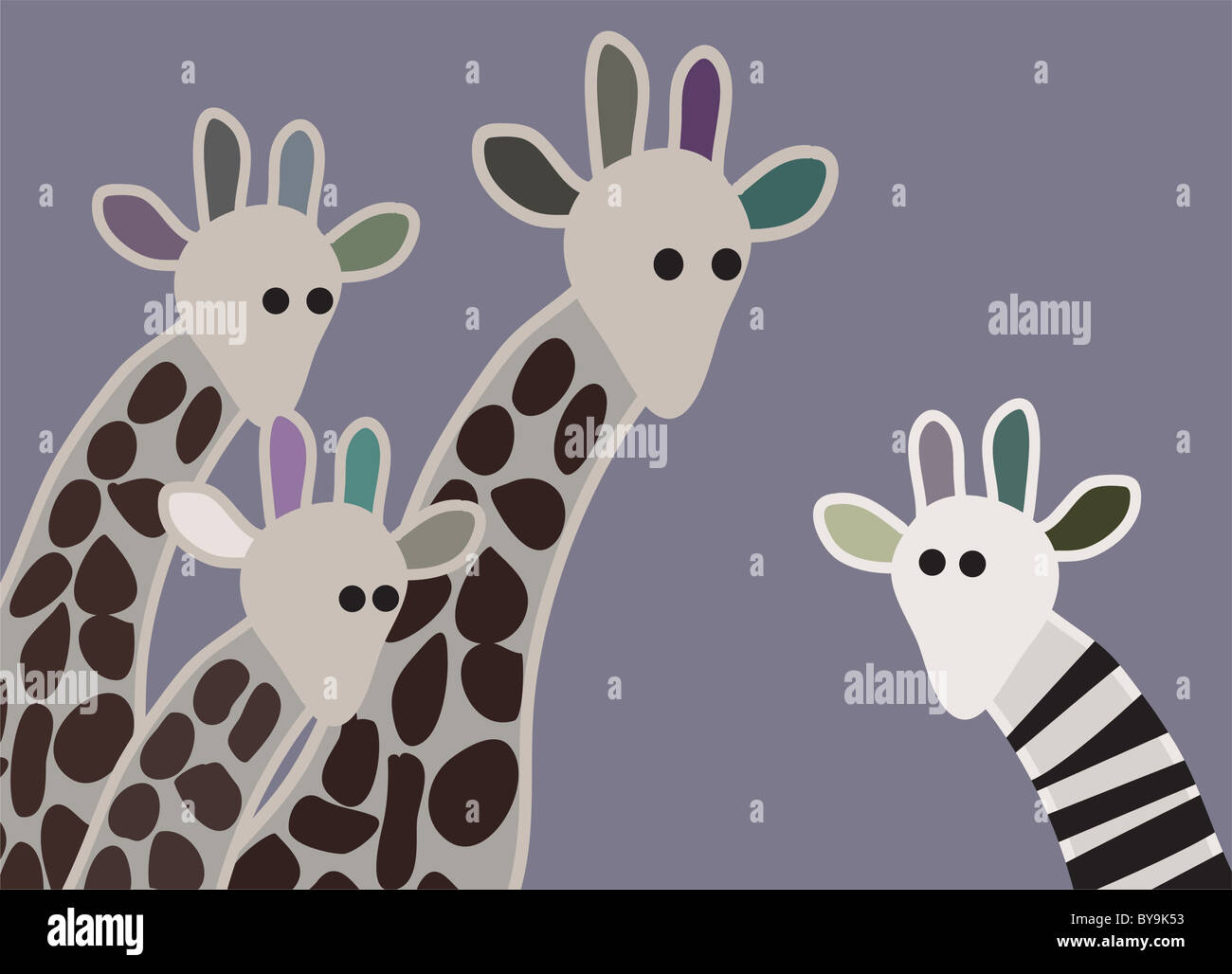 Famiglia di giraffe guardando sorpreso con la giraffa in diversi contrassegni Foto Stock