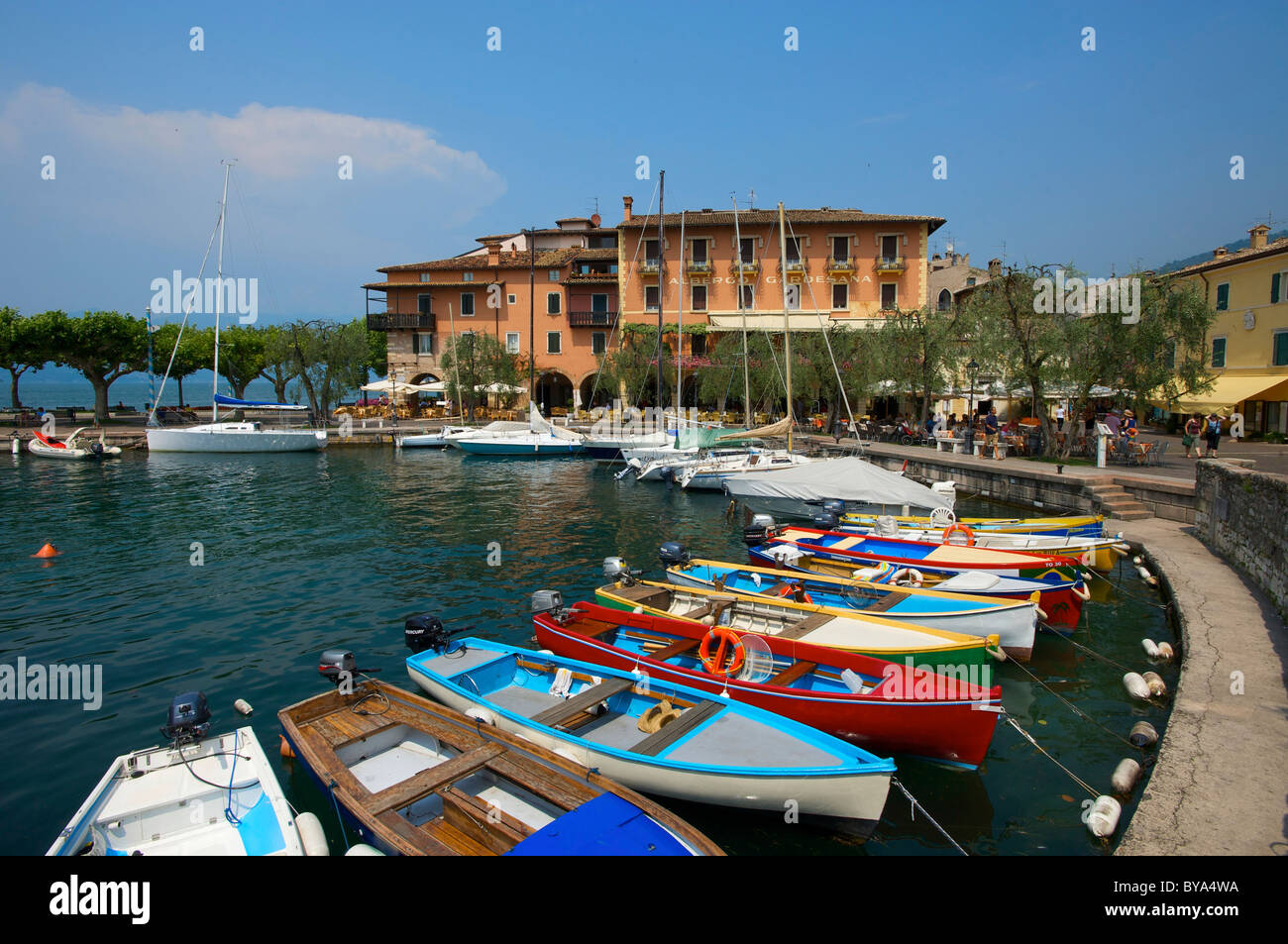 Torri del Benaco sul Lago di Garda, Veneto, Italia, Europa Foto Stock