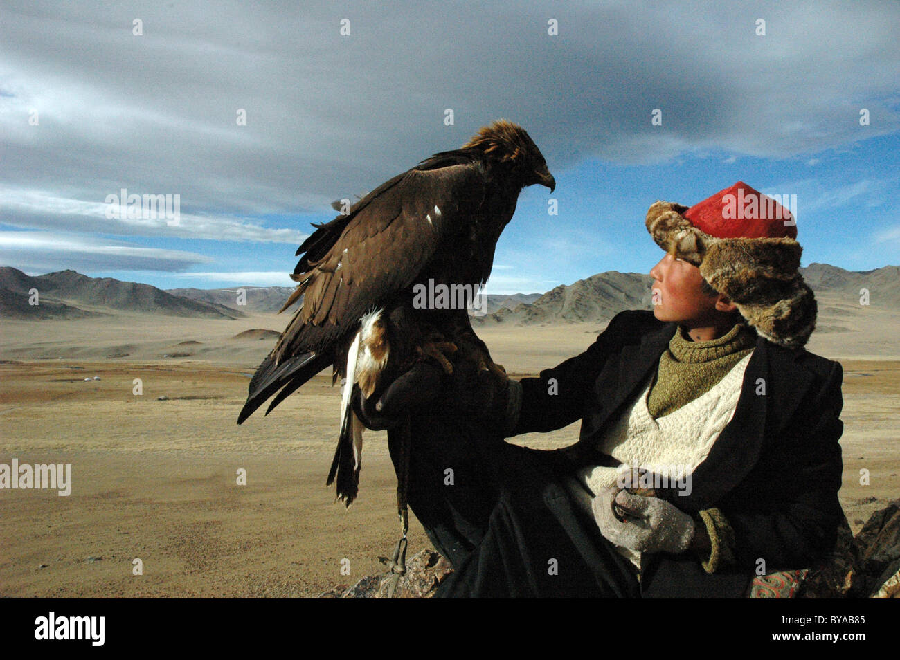 Eagle del cacciatore del figlio Anno : 2009 Germania / Svezia Direttore : René Bo Hansen Bazarbai Matei Foto Stock