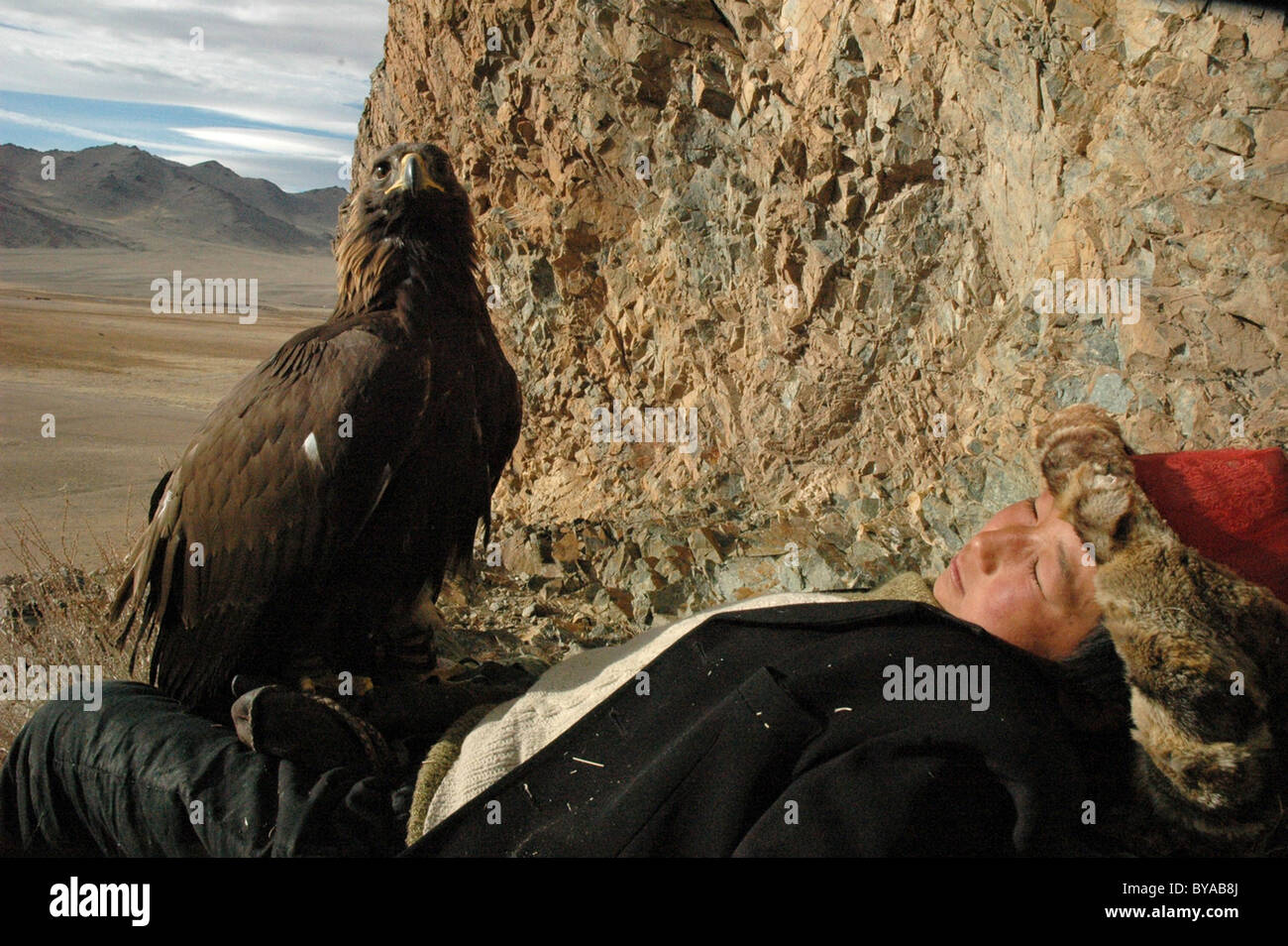 Eagle del cacciatore del figlio Anno : 2009 Germania / Svezia Direttore : René Bo Hansen Bazarbai Matei Foto Stock
