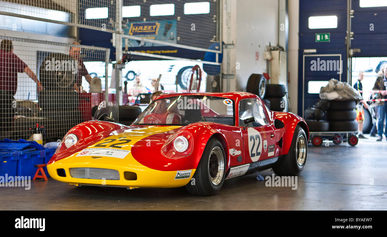 Pit Lane, Chevron, Oldtimer Grand Prix 2010 al Nuerburgring Race Track, un auto classica gara, Renania-Palatinato Foto Stock