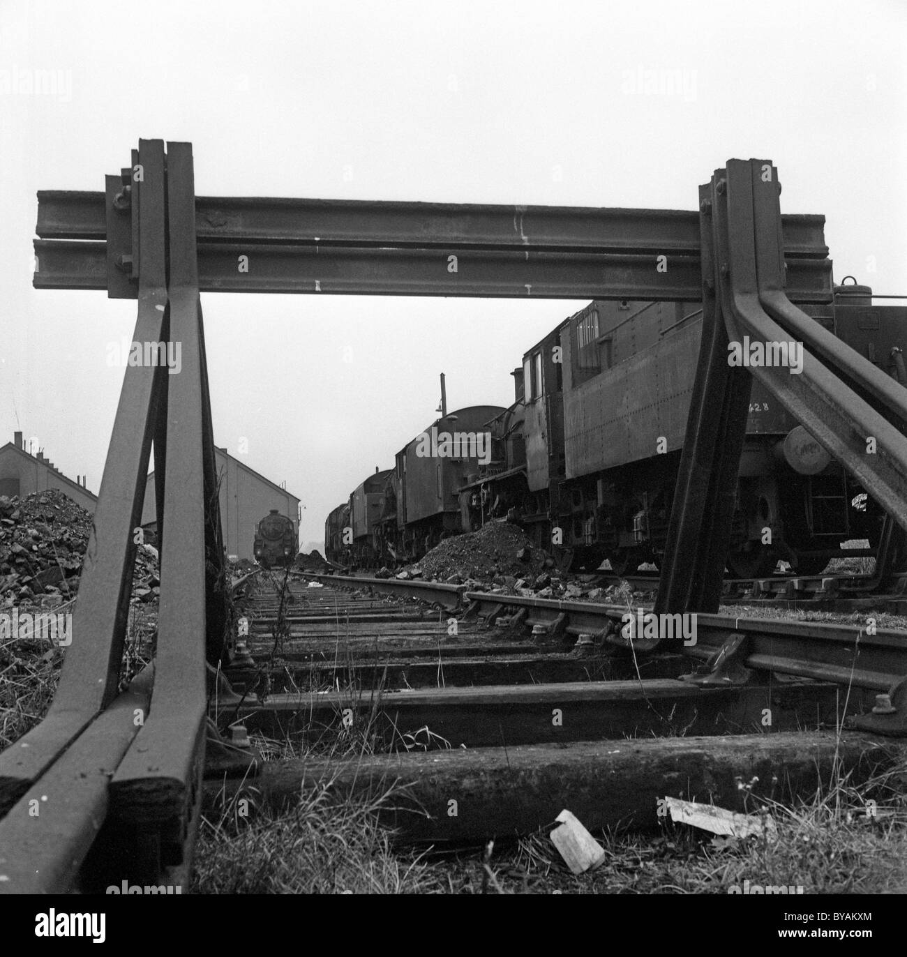 La fine della linea per locomotive Steam in attesa di essere demolito a Oxley Wolverhampton 1967 Gran Bretagna 1960 FOTO DI DAVID BAGNALL Foto Stock