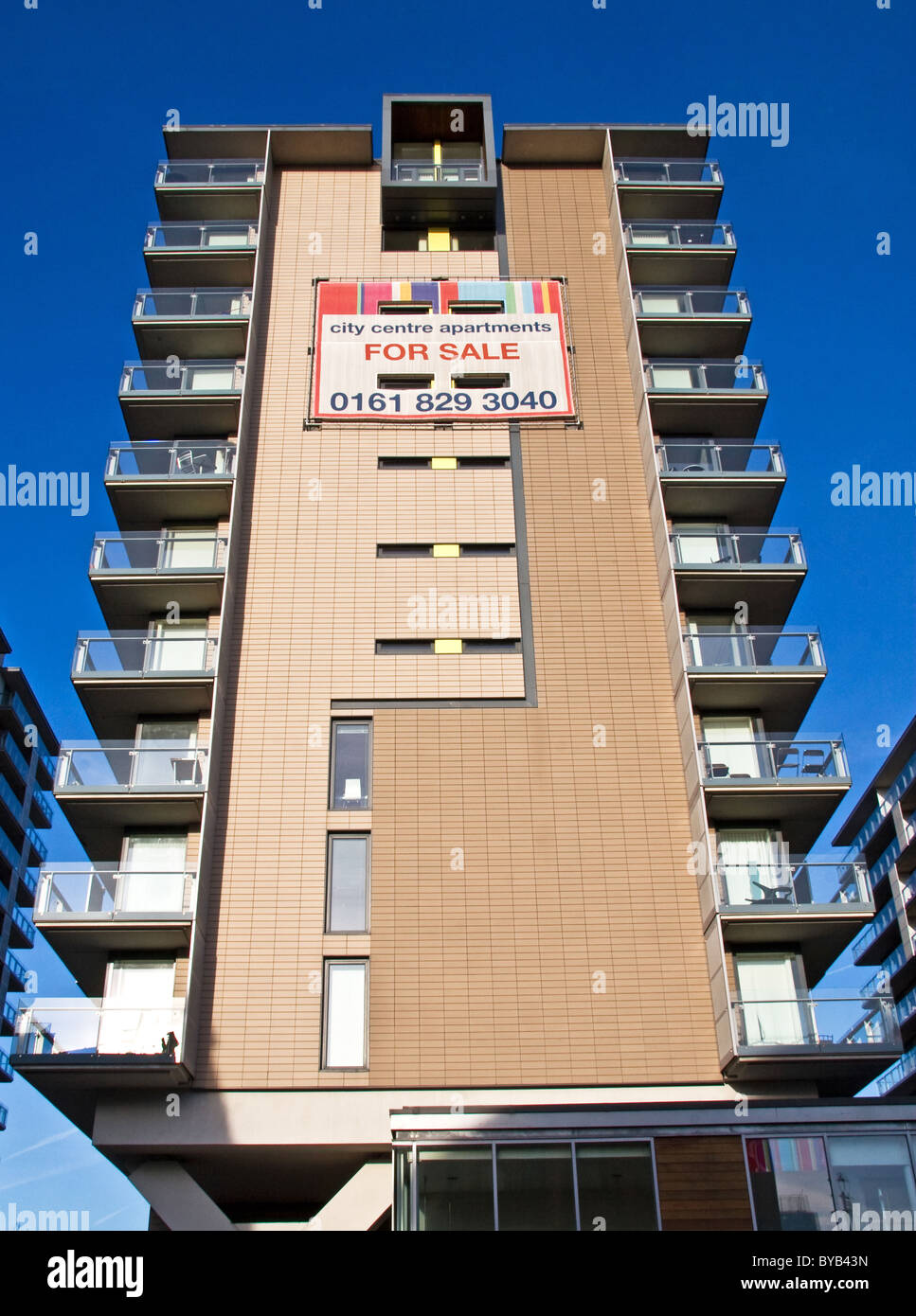 Nuovi blocchi di appartamenti, Spectrum, Blackfriars Road, Salford, bordo del centro della città di Manchester, Manchester, Inghilterra, Regno Unito Foto Stock