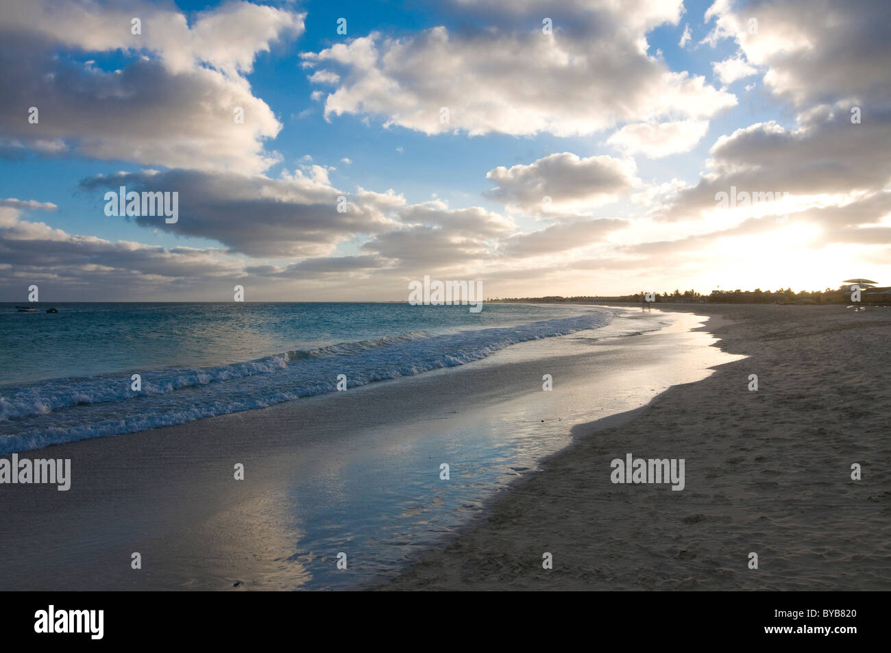 Spiaggia, crepuscolo, Santa Maria, Sal, Cabo Verde Capo Verde Foto Stock