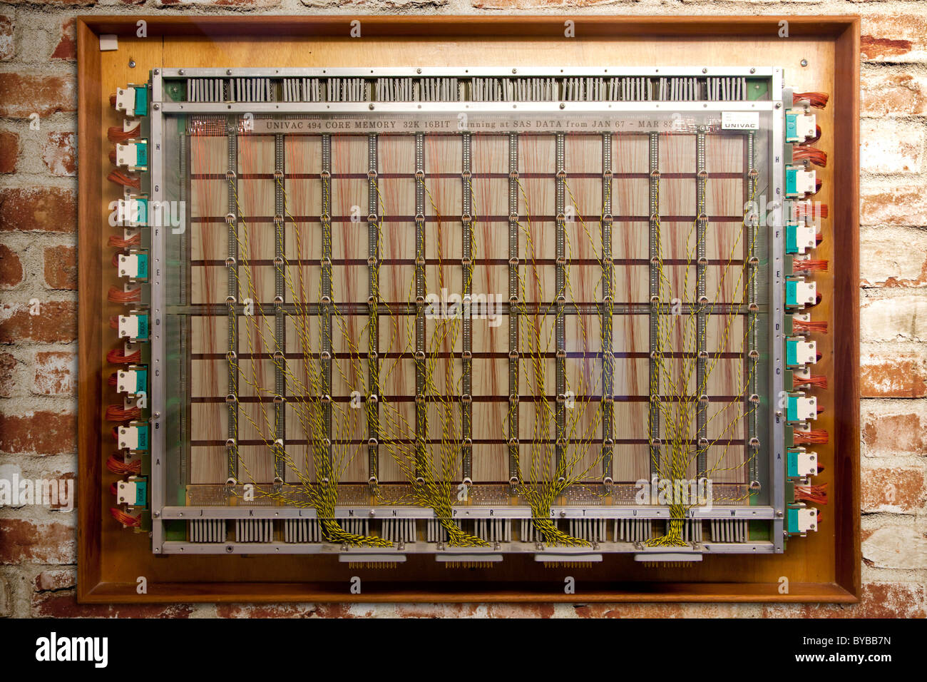 Modulo di 32 kilobyte 16 bit Univac core memoria da 1967 Foto Stock