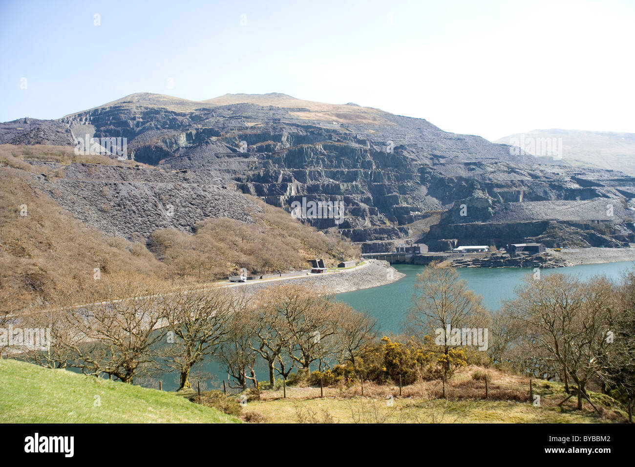 Dinorwig cava di ardesia from Dolbadarn Castle a Llanberis Foto Stock