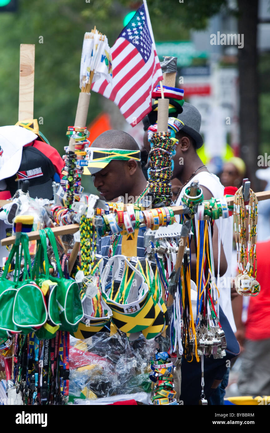 Negozio di souvenir delle isole dei Caraibi sono in vendita presso il 2010 DC Caribbean Carnival in Washington, DC. Foto Stock
