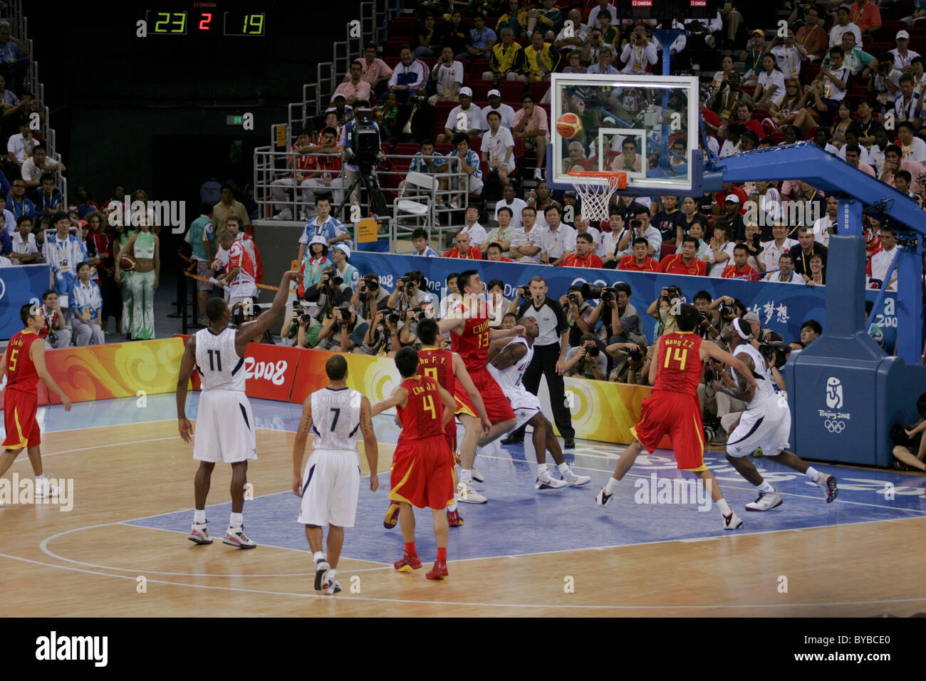 USA-Cina di pallacanestro degli uomini di azione al 2008 Olimpiadi estive a Pechino, Cina Foto Stock