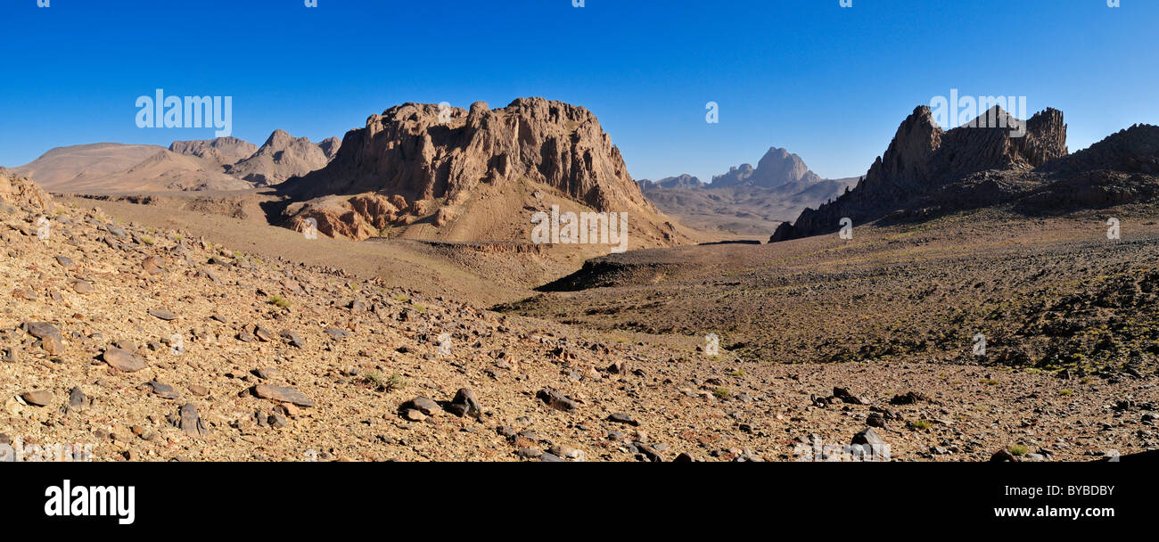 Paesaggio vulcanico di Atakor vicino, Assekrem Hoggar, Ahaggar montagne, Wilaya Tamanrasset, Algeria, sahara Africa del Nord Foto Stock