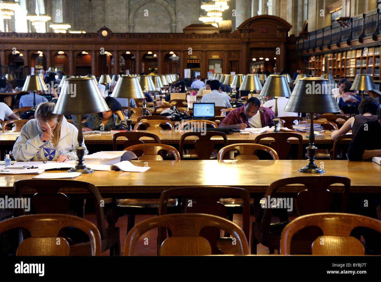 Interno della biblioteca pubblica di New York a Manhattan Foto Stock