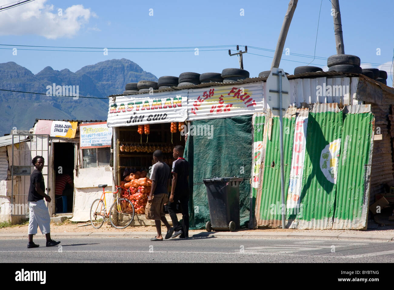 Rastaman store in Lwandle township vicino Gordons bay - Cape - Africa del Sud Foto Stock