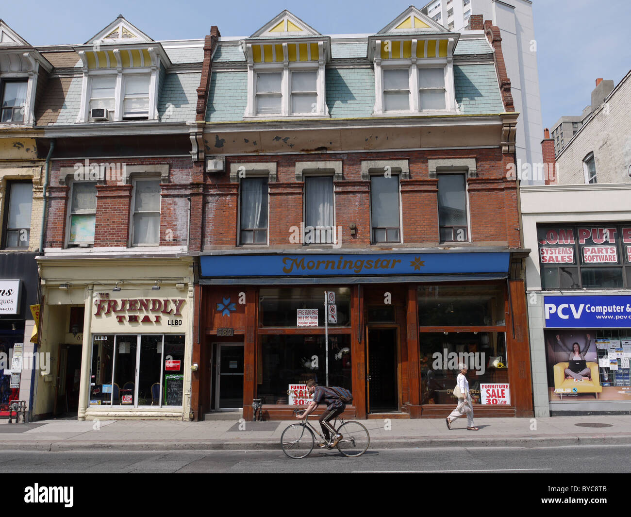 Toronto, vecchie facciate vittoriane su Yonge Street Foto Stock