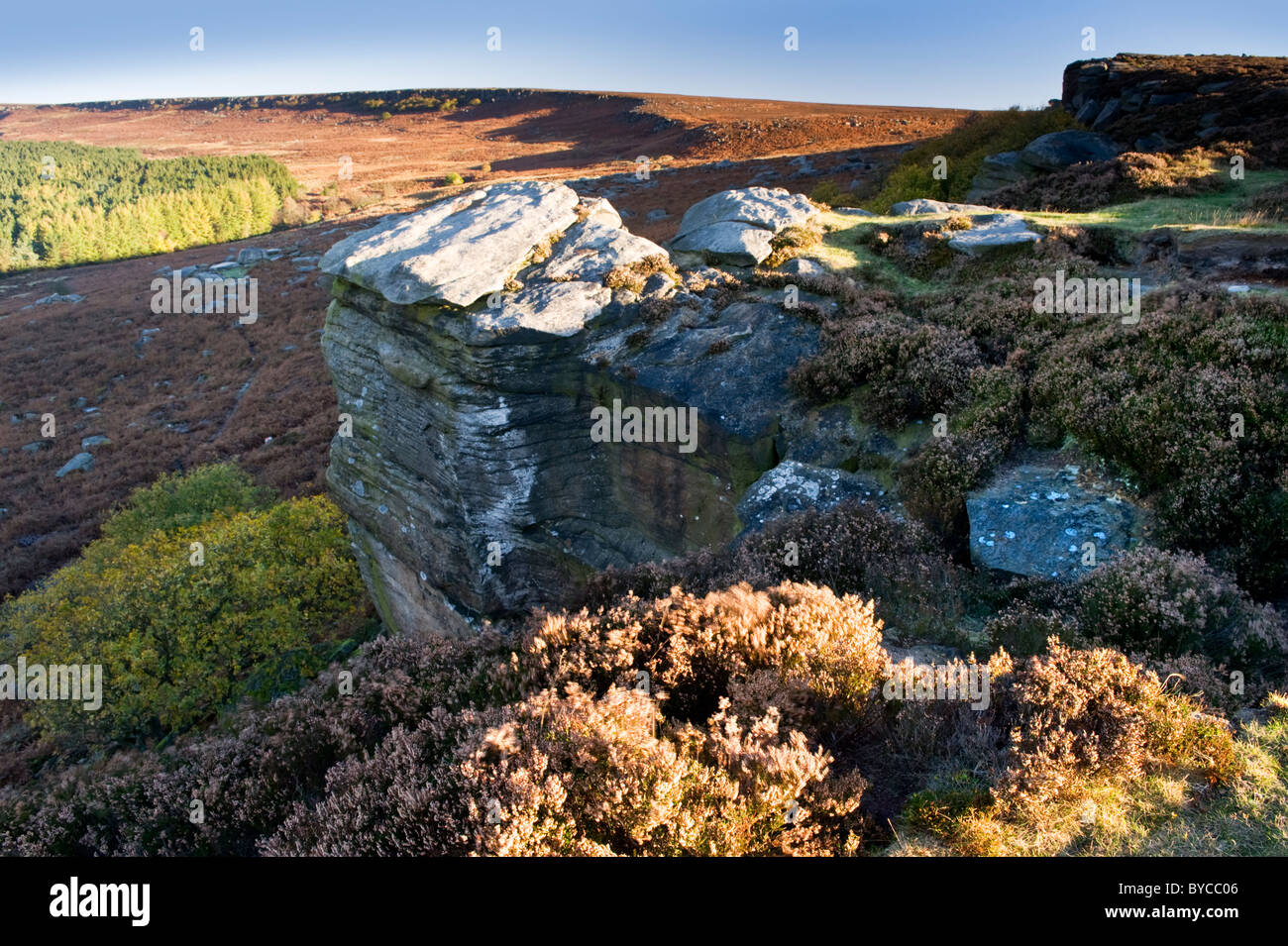Burbage rocce, Burbage Moor, vicino a Hathersage, Parco Nazionale di Peak District, Derbyshire, England, Regno Unito Foto Stock