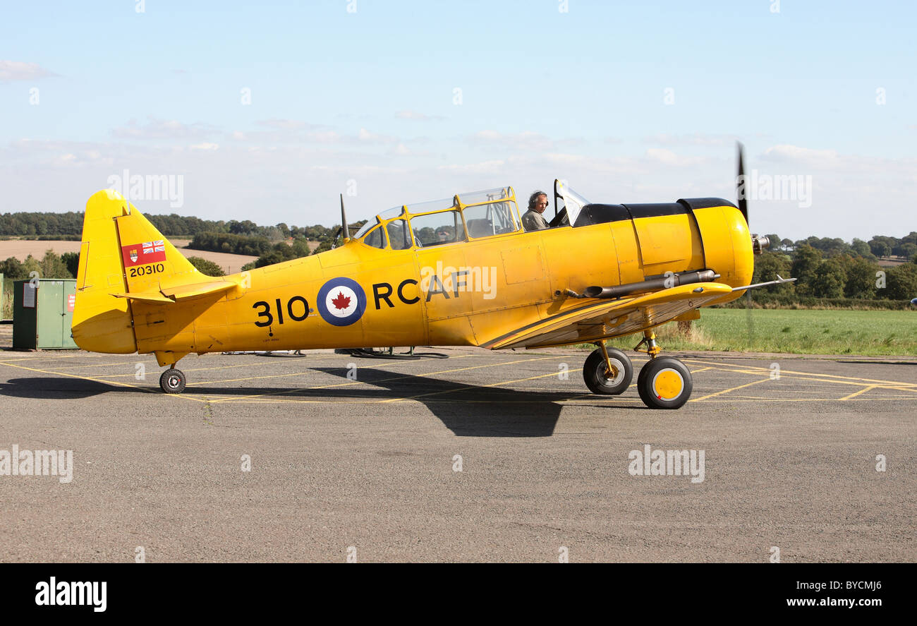 Harvard T6 J MK4 dive bomber trainer Foto Stock