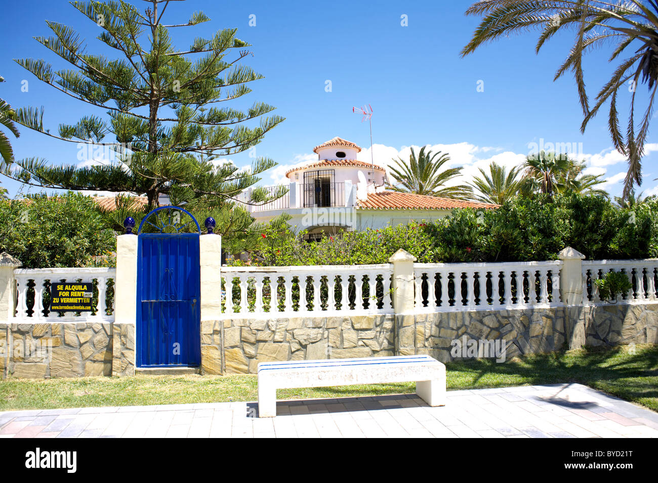 Torrox Costa, ci sono molte belle a lato della spiaggia, proprietà in affitto sulla spiaggia spiaggia-lato, Frontline, anteriore, linea Spagnolo Spiaggia Foto Stock