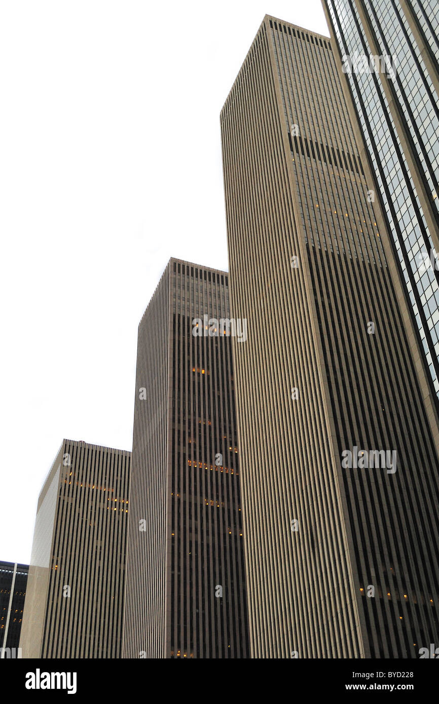Alto ufficio torri di New York City lungo la Avenue of the Americas. Foto Stock