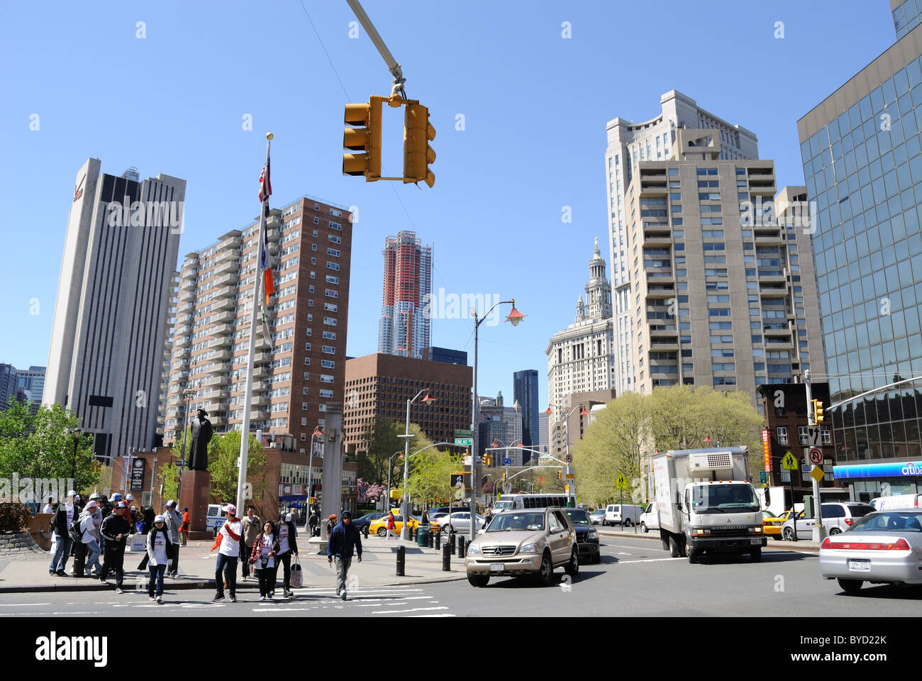 Chatham Square, conosciuto anche come Kim Lau Square, a Chinatown, in New York City. Aprile 10, 2010. Foto Stock