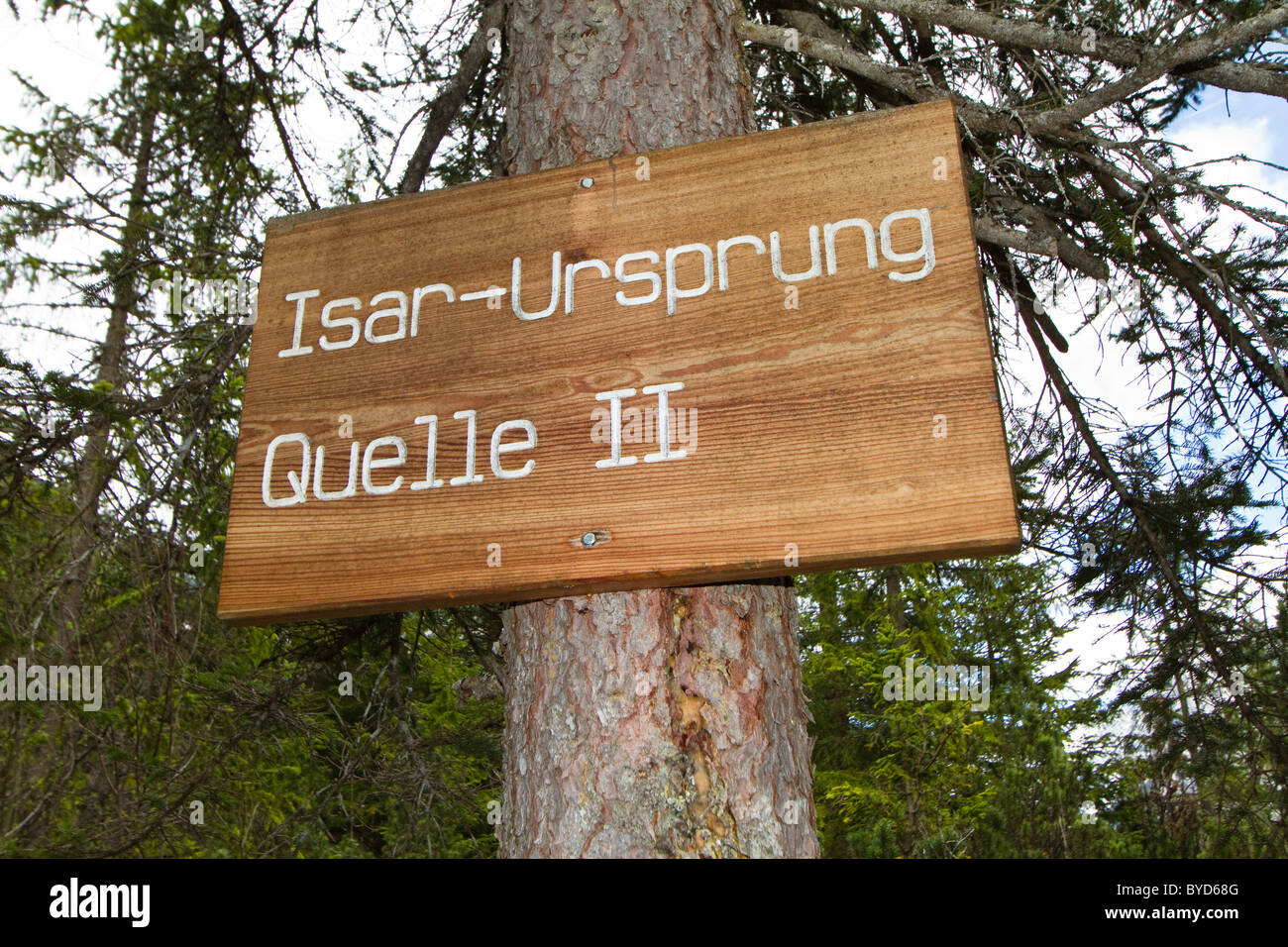 Segno presso la sorgente del fiume Isar, mountain bike tour, Hinterautal, montagne Karwendel, Alpi, Tirolo, Austria, Europa Foto Stock